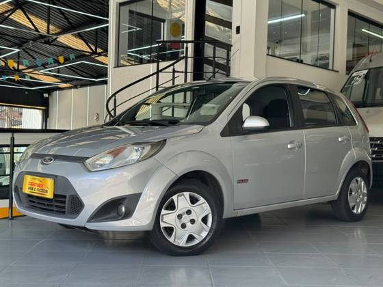 FORD FIESTA 1.6 MPI HATCH 8V FLEX 4P MANUAL FORD FIESTA 1.6 MPI HATCH 8V FLEX 4P MANUAL